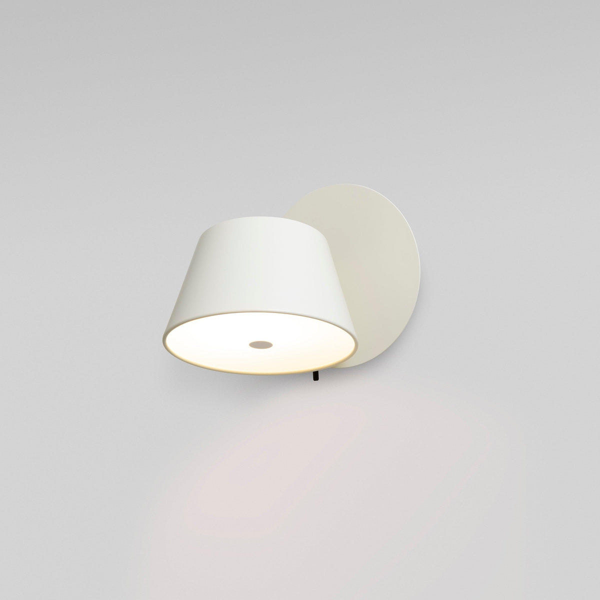 Fivra Wall Lamp