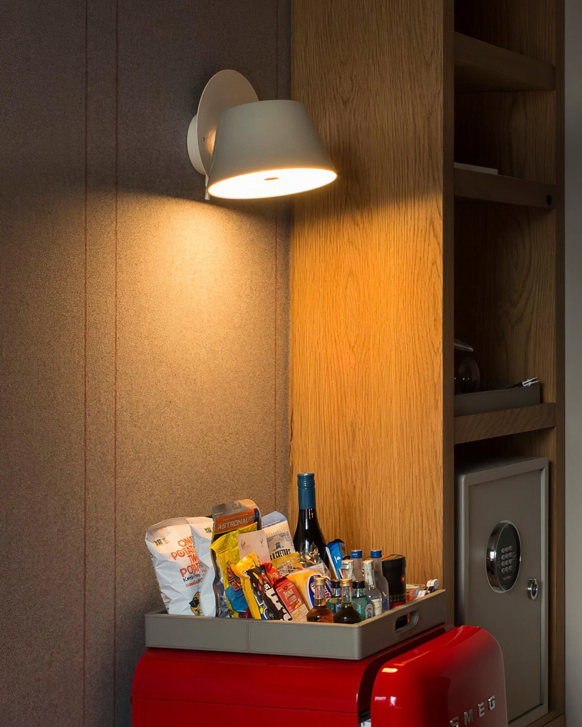 Fivra Wall Lamp