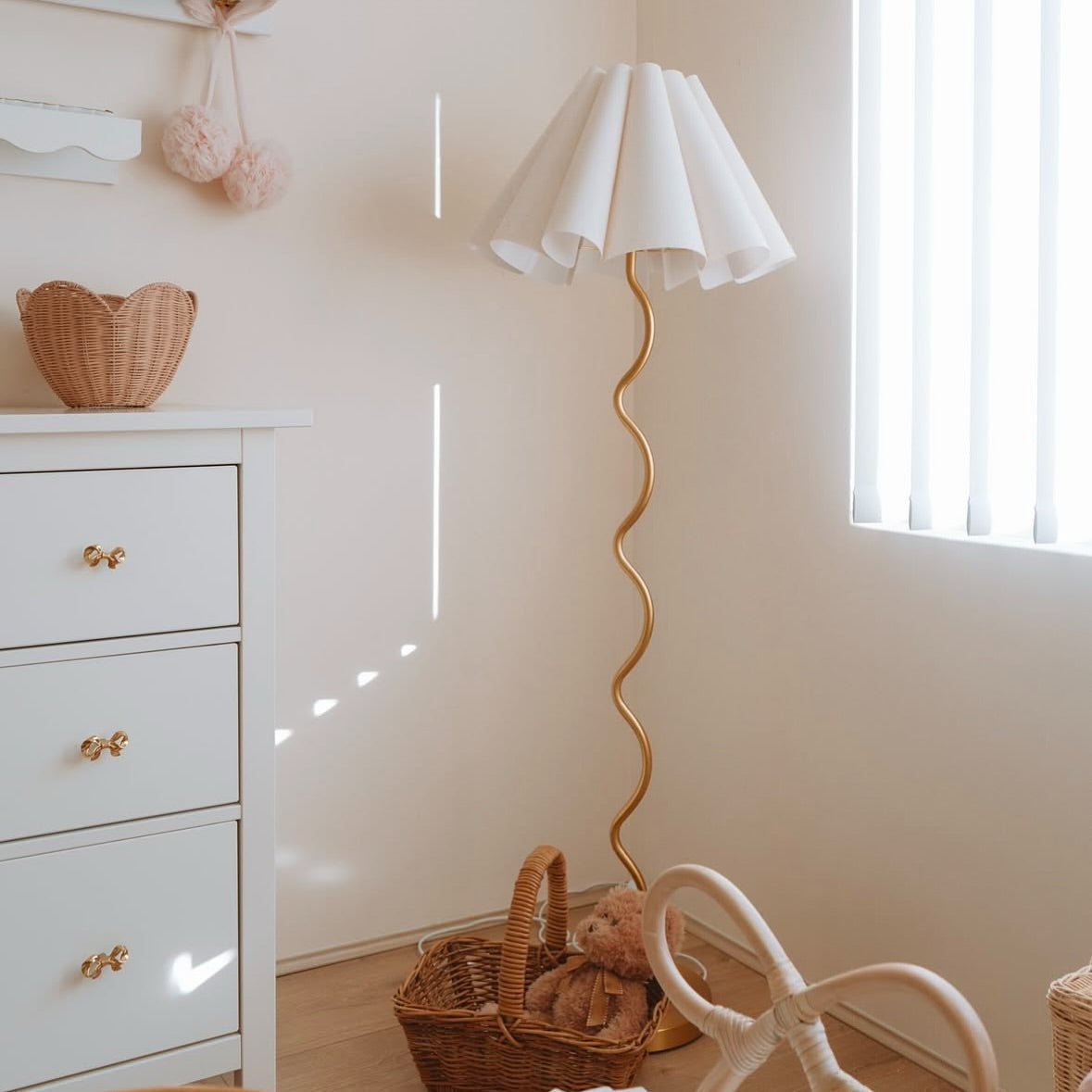 Seraphiel Cora Floor Lamp