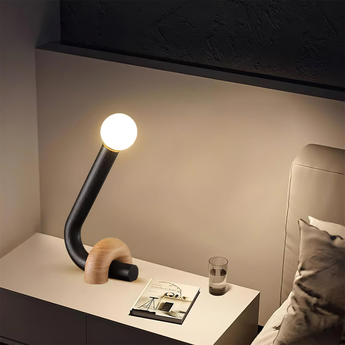 Mirisiella Table Lamp