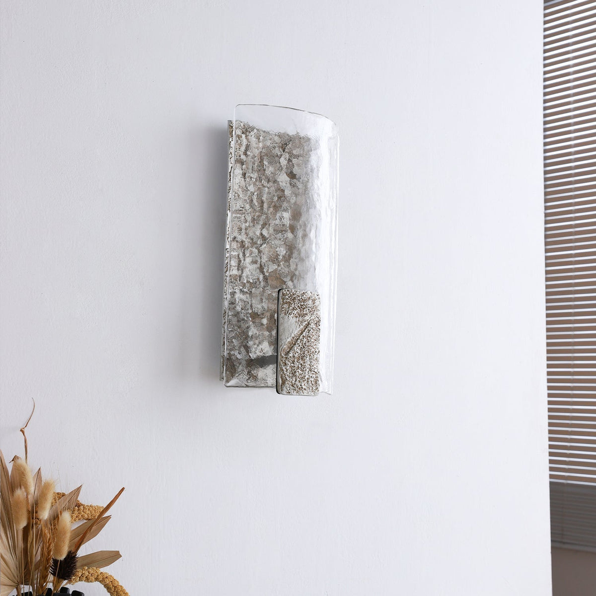 Renaiella Wall Lamp