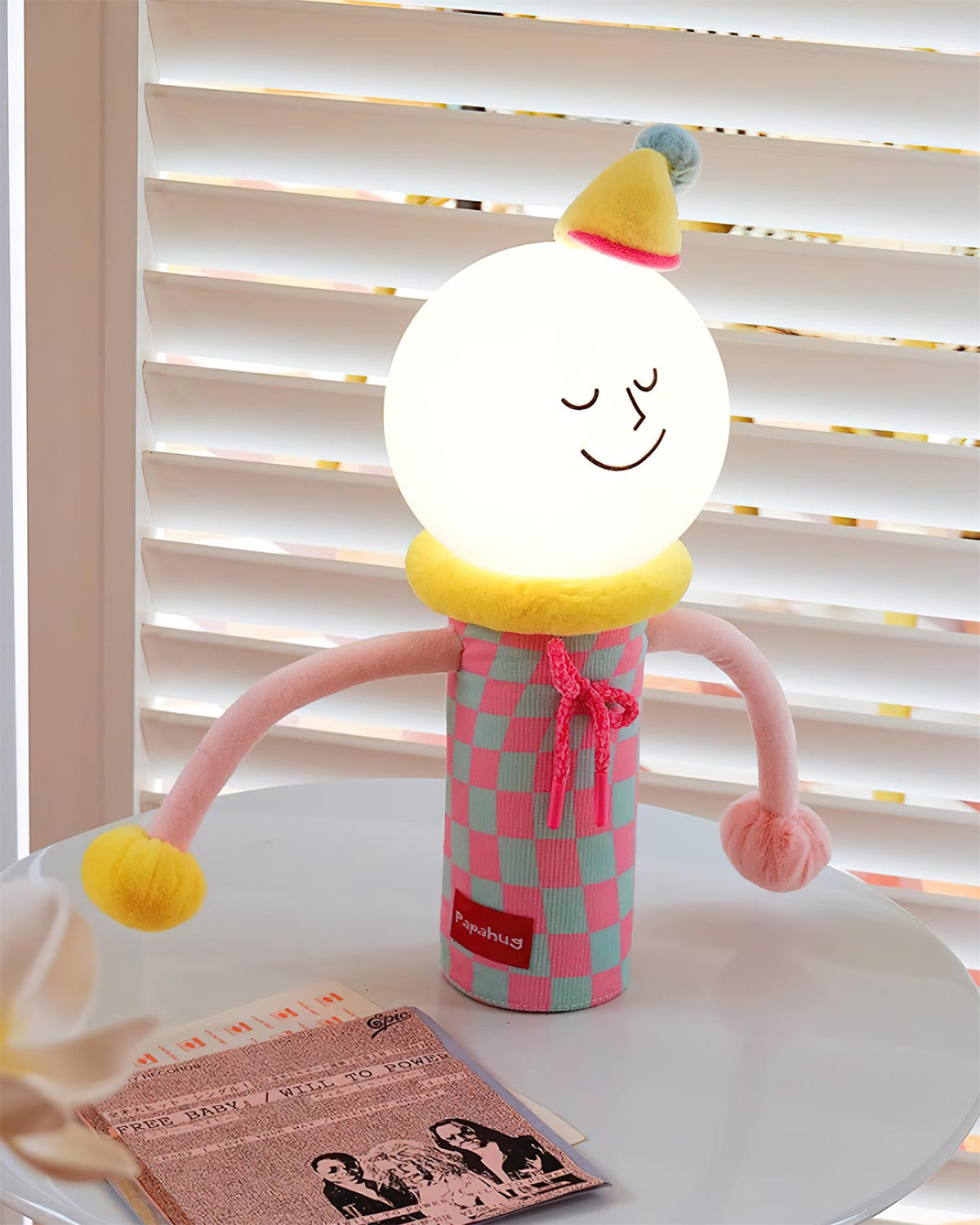 Avenivira Table Lamp