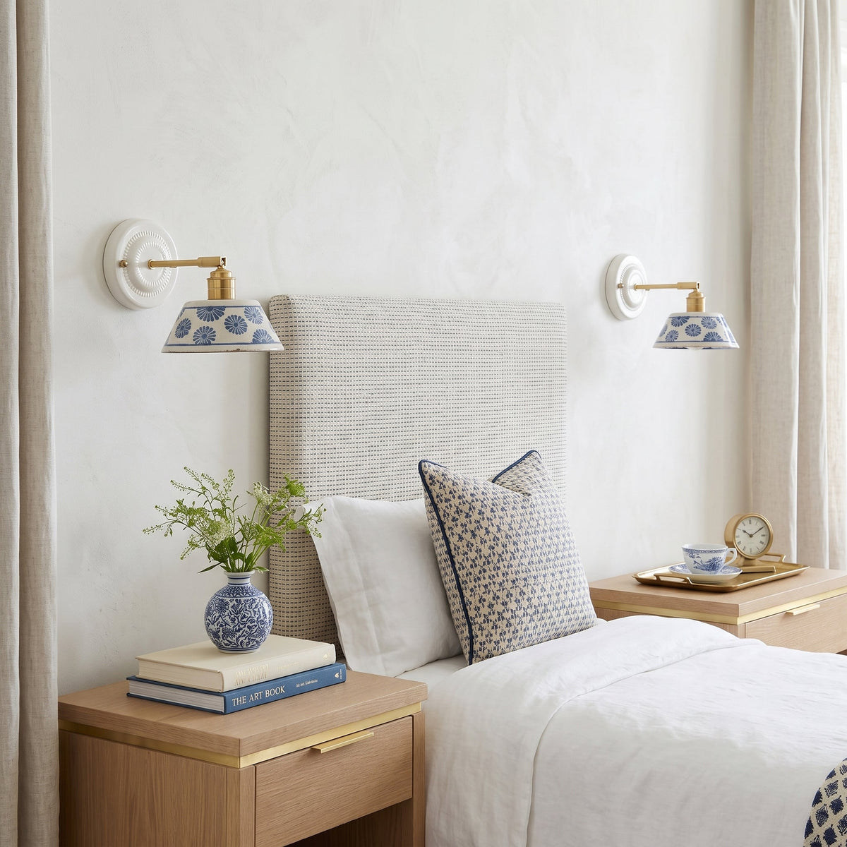 Lumalira Indigo Ceramics Wall Sconce