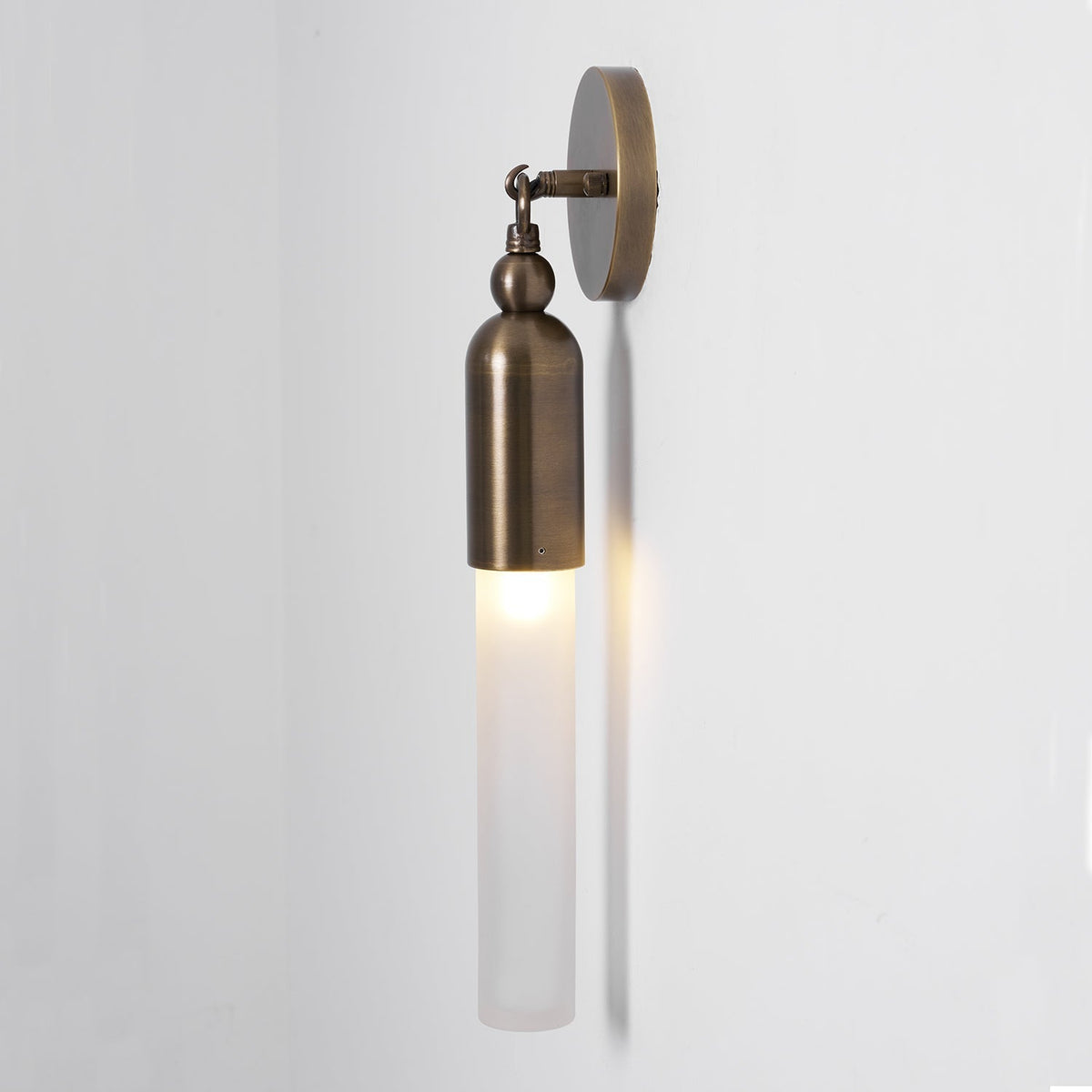 Veymont Darby Wall Lamp