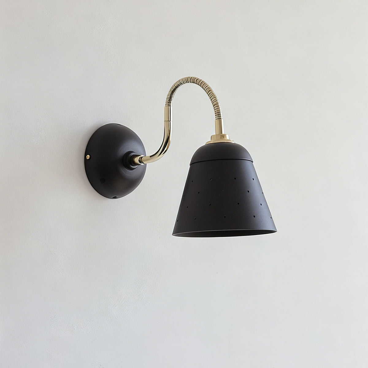 Norieria Sconce
