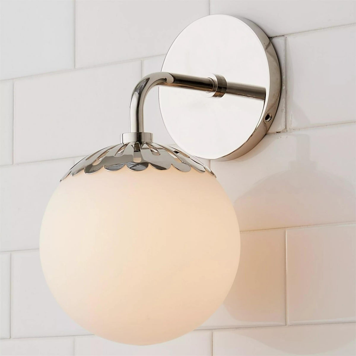 Pagumik Globe Glass Wall Lamp
