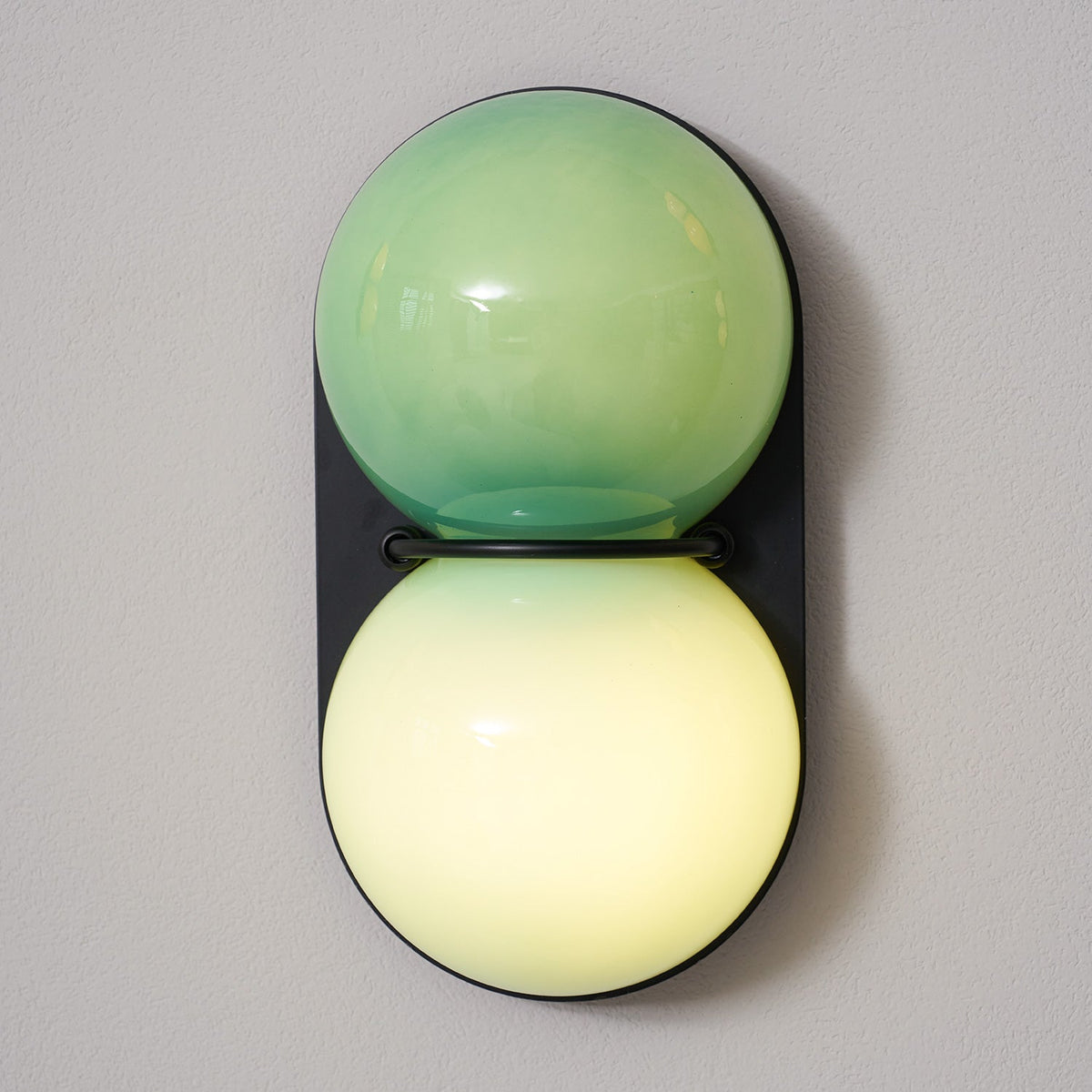 Veloira Wall Lamp