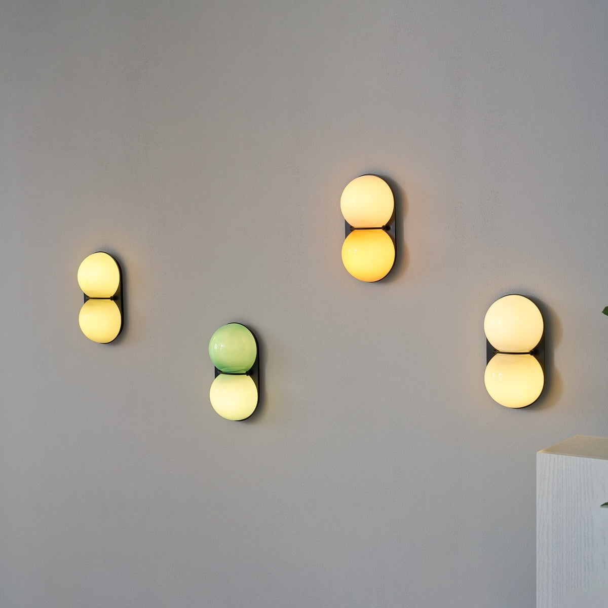 Veloira Wall Lamp