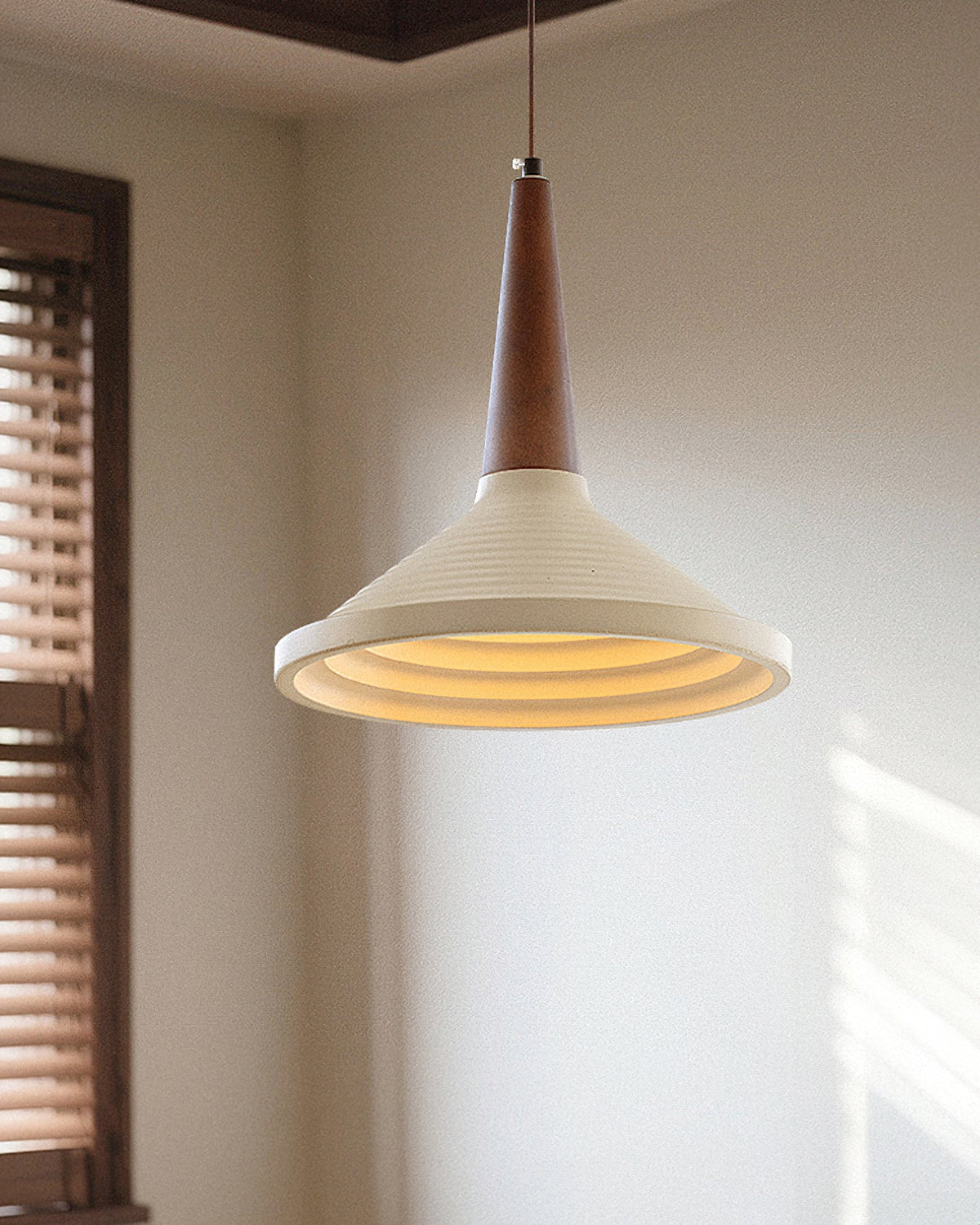 Kianth Pendant Light