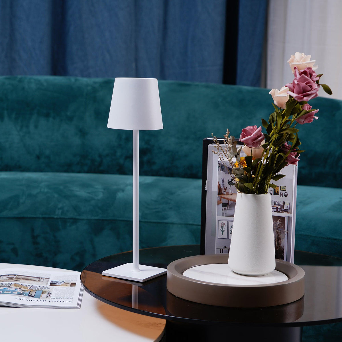Viraorelia Table Lamp