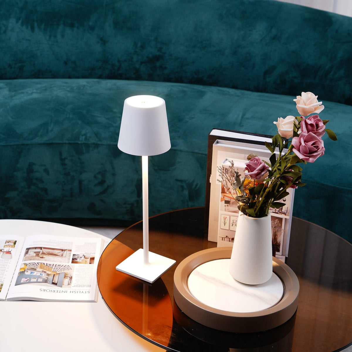 Viraorelia Table Lamp