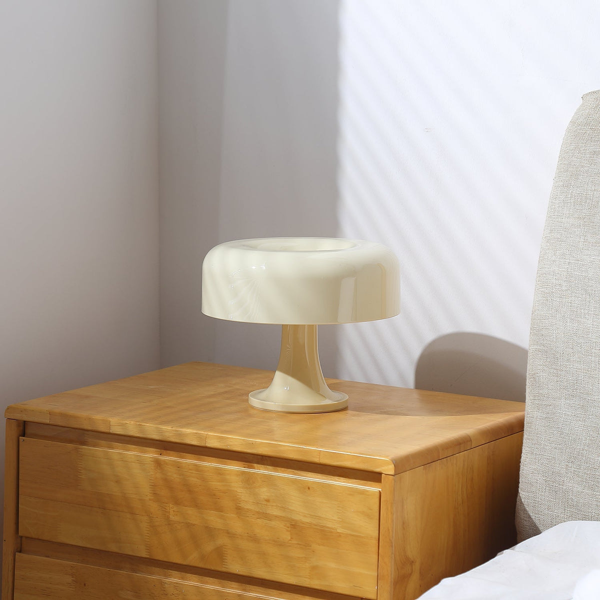 Elaania Table Lamp