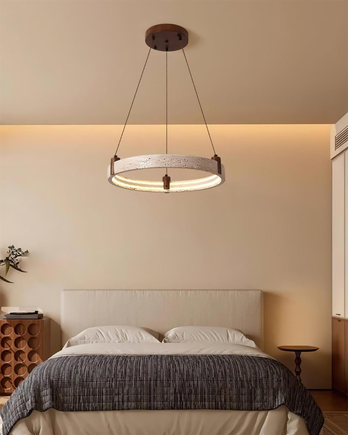 Selaneon Chandelier