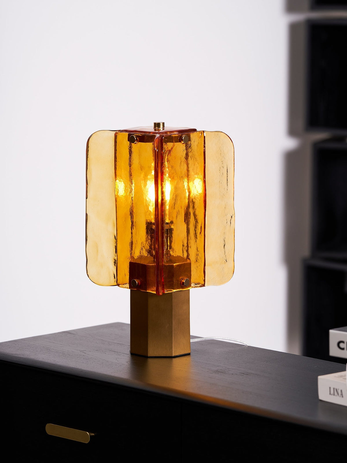 Yentix Glass Table Lamp