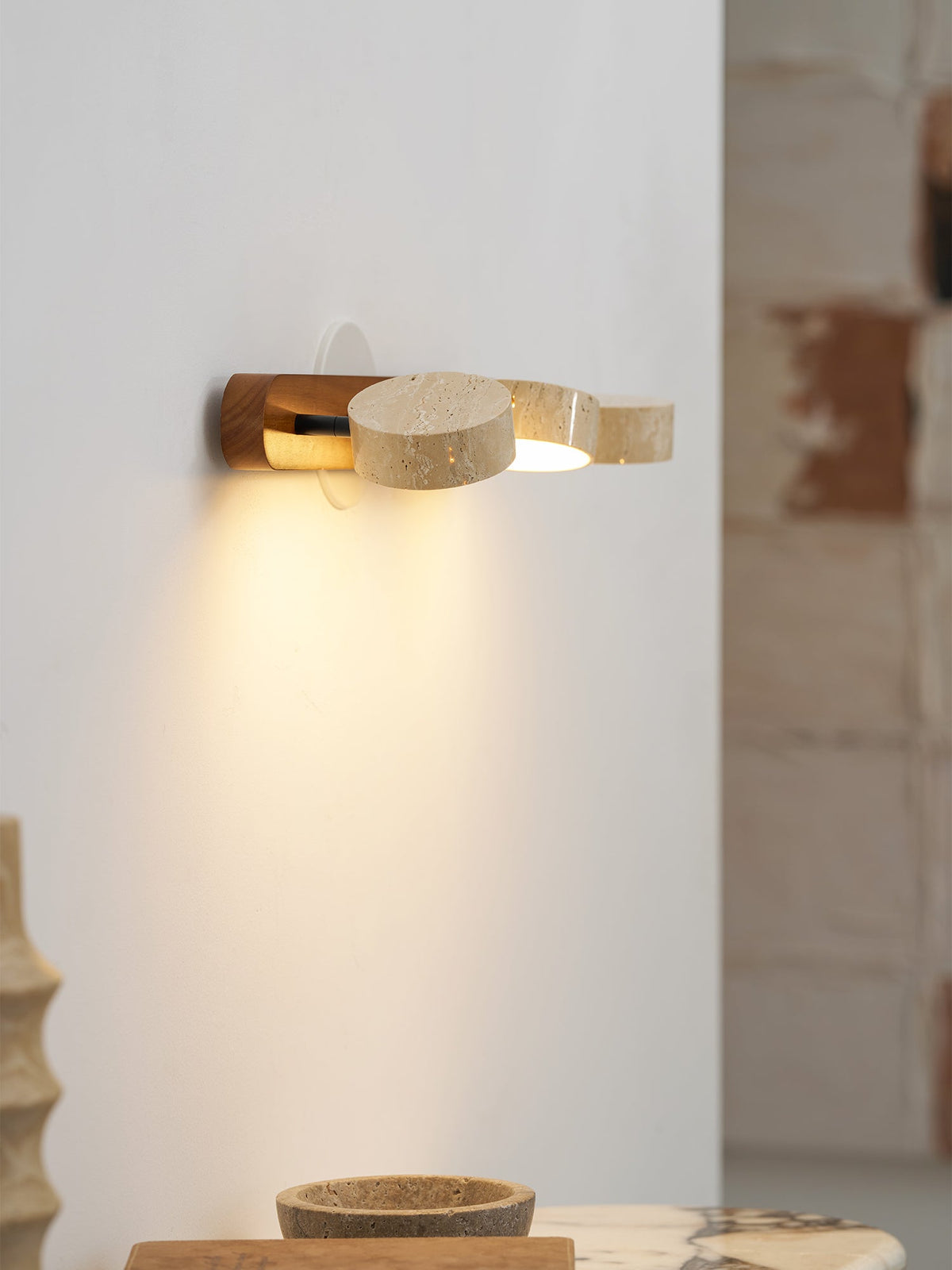 Elairaine Wall Lamp