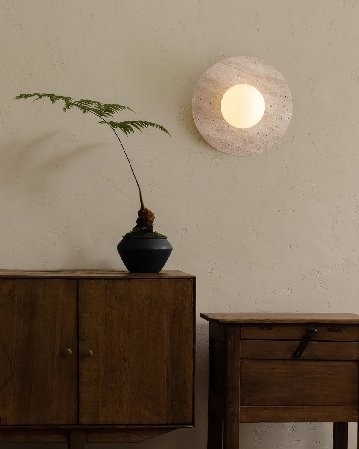 Ryvah Wall Lamp