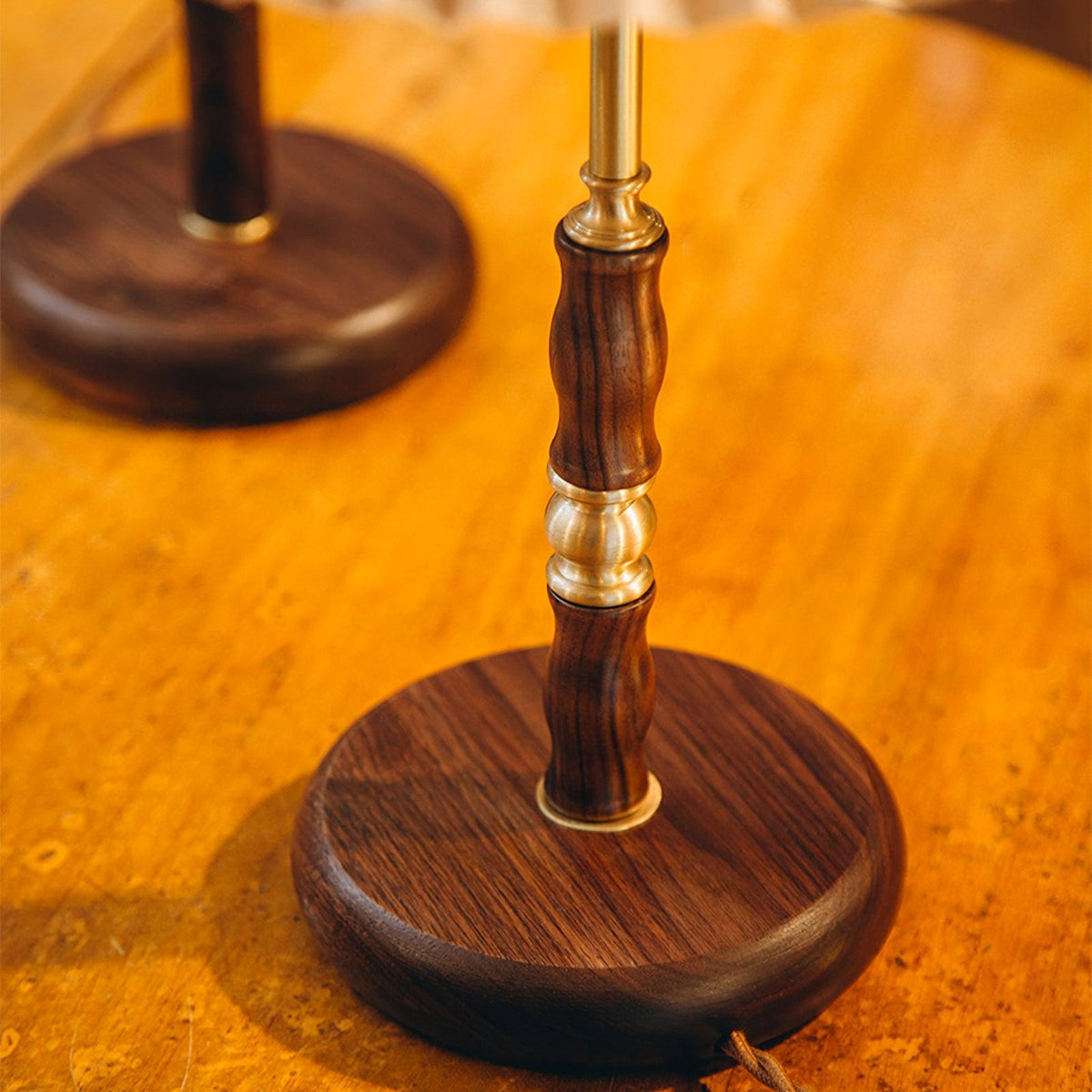 Mirelaya Table Lamp