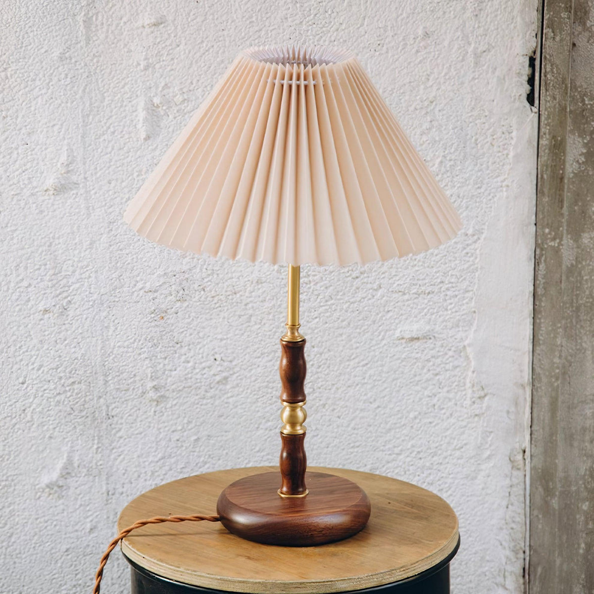 Mirelaya Table Lamp