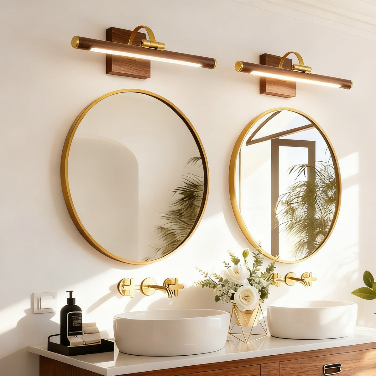 Oriivine Brass Wall Lamp