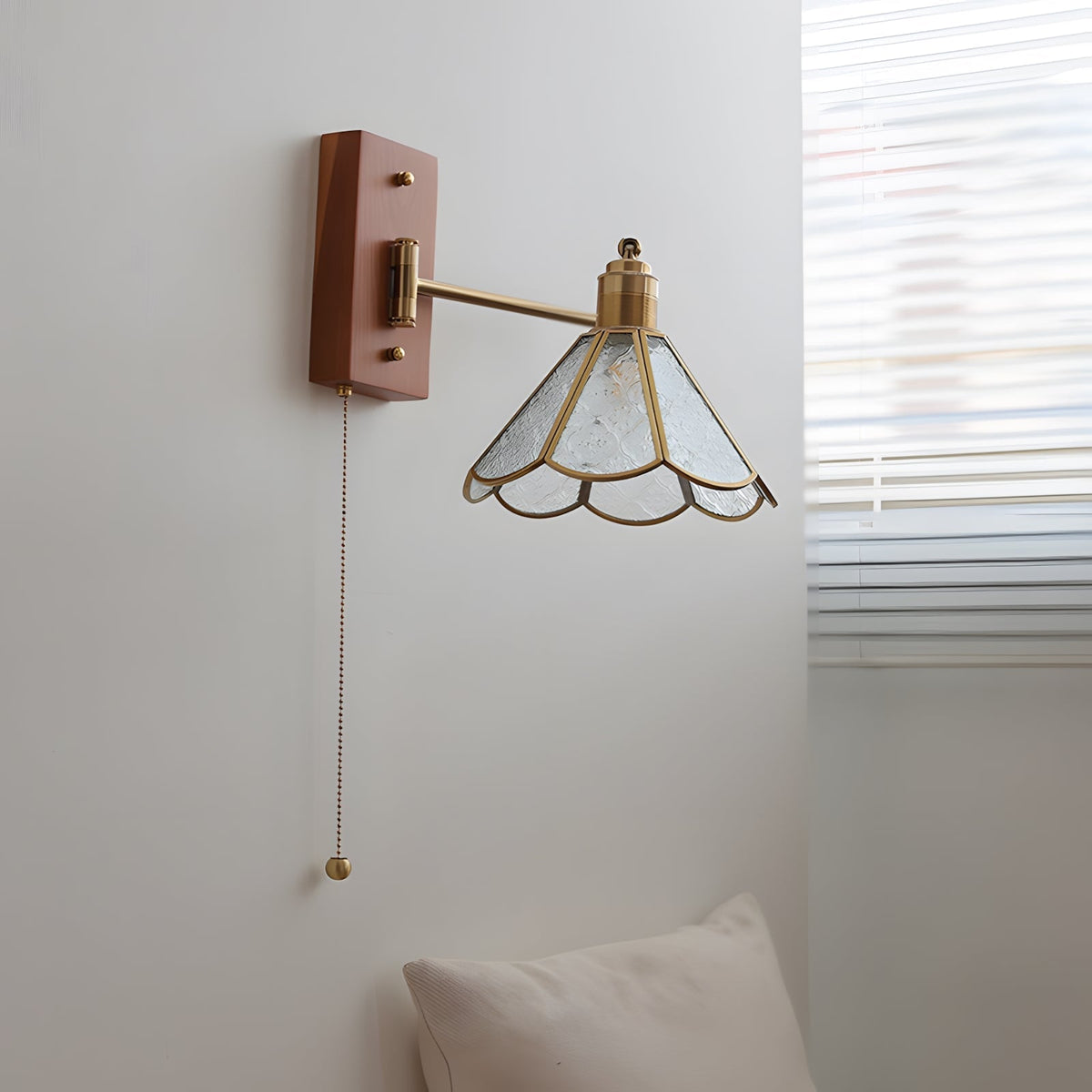 Oreliraine Wall Lamp