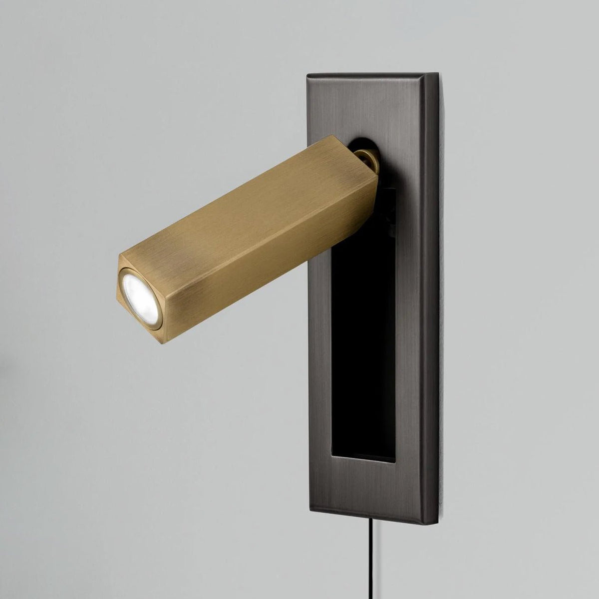 Velerelia Embedded Bedside Plug-in Sconce Wall lamp