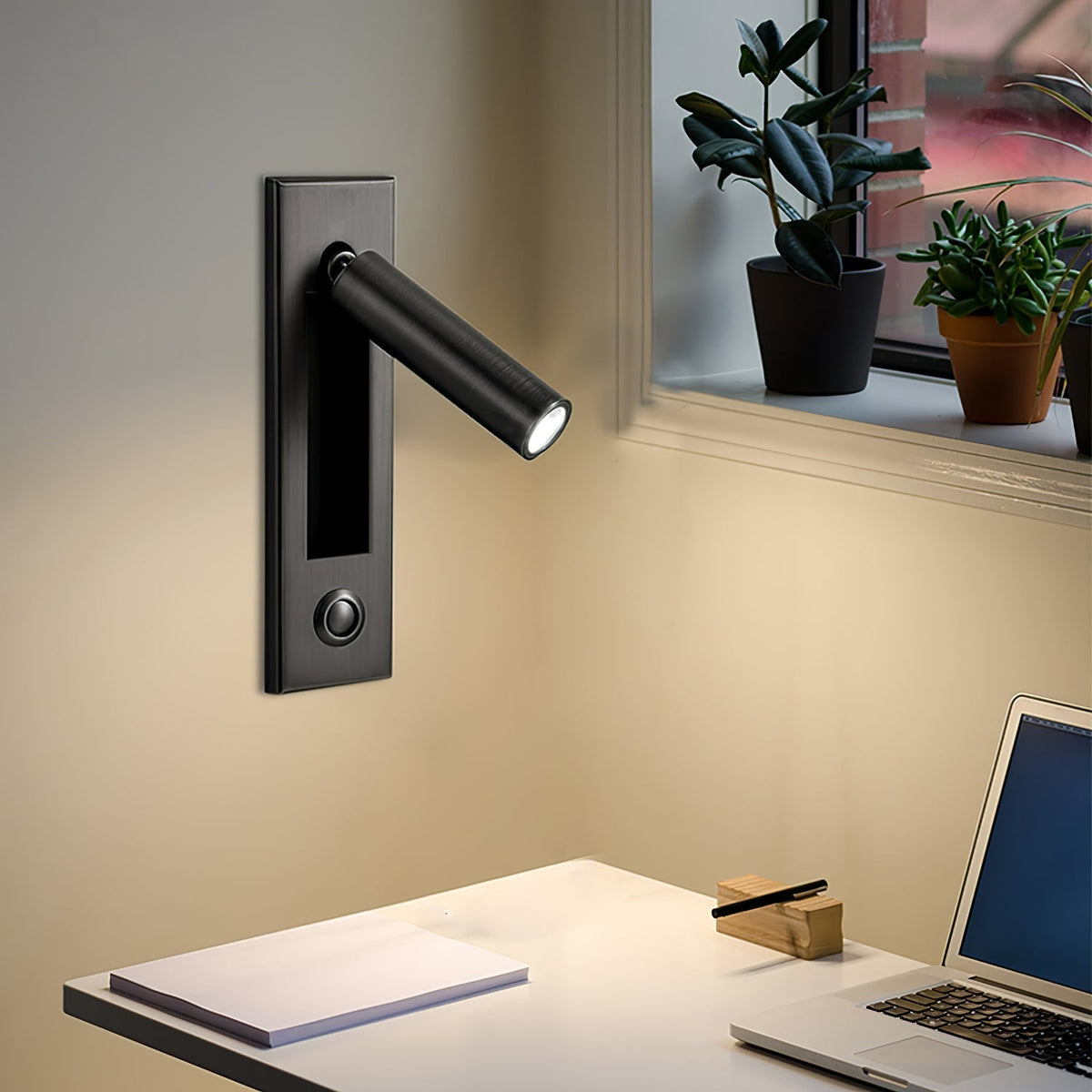 Ciranine Modern Wall Light