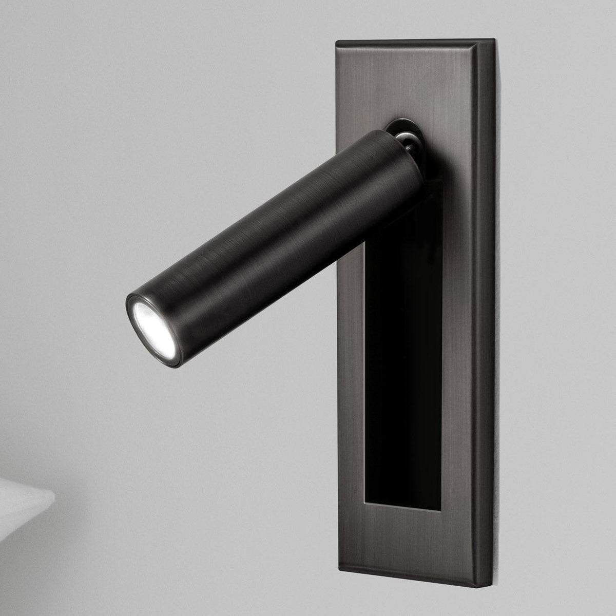 Everwick Embedded Bedside Indoor Wall Light