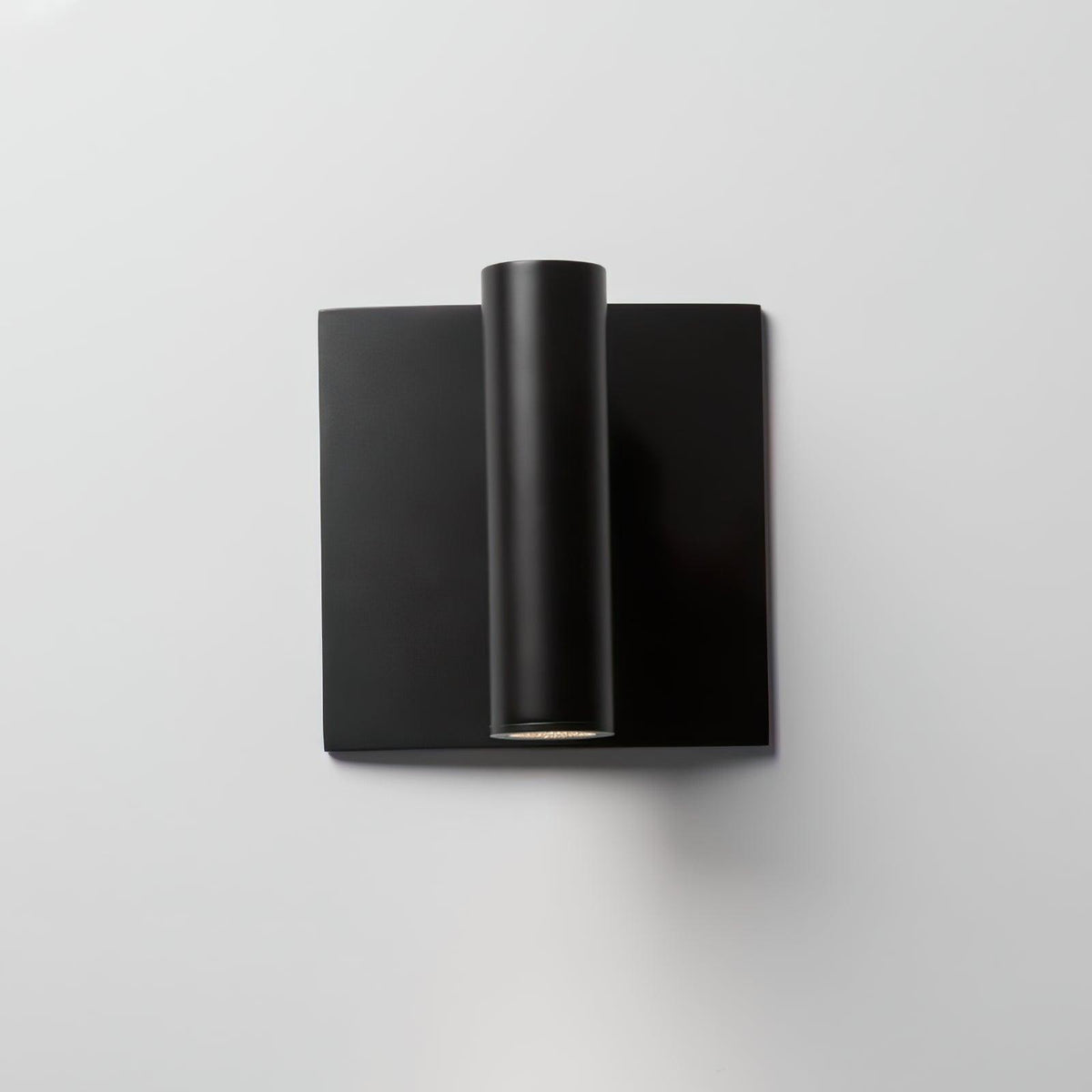 Sae Modern Minimalist Switched Sconce Wall lamp