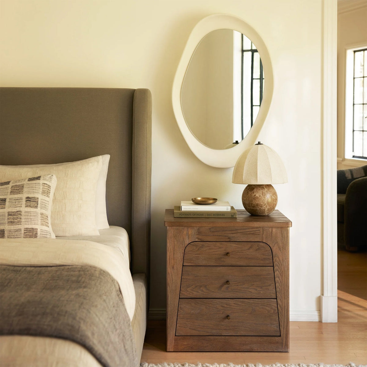 Selmora Table Lamp