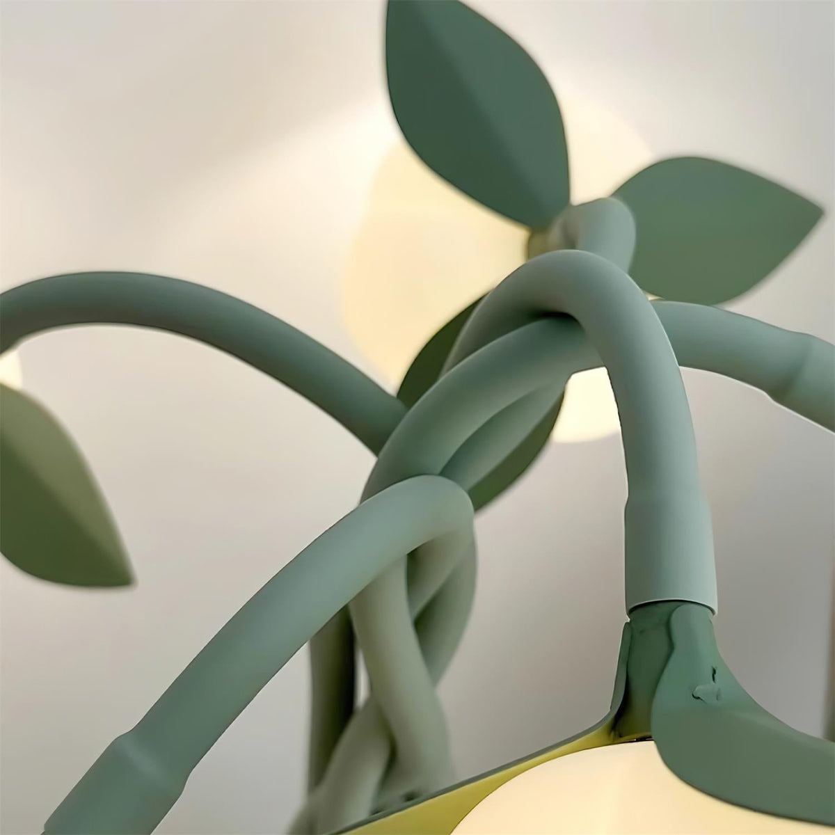 Norisella Table Lamp