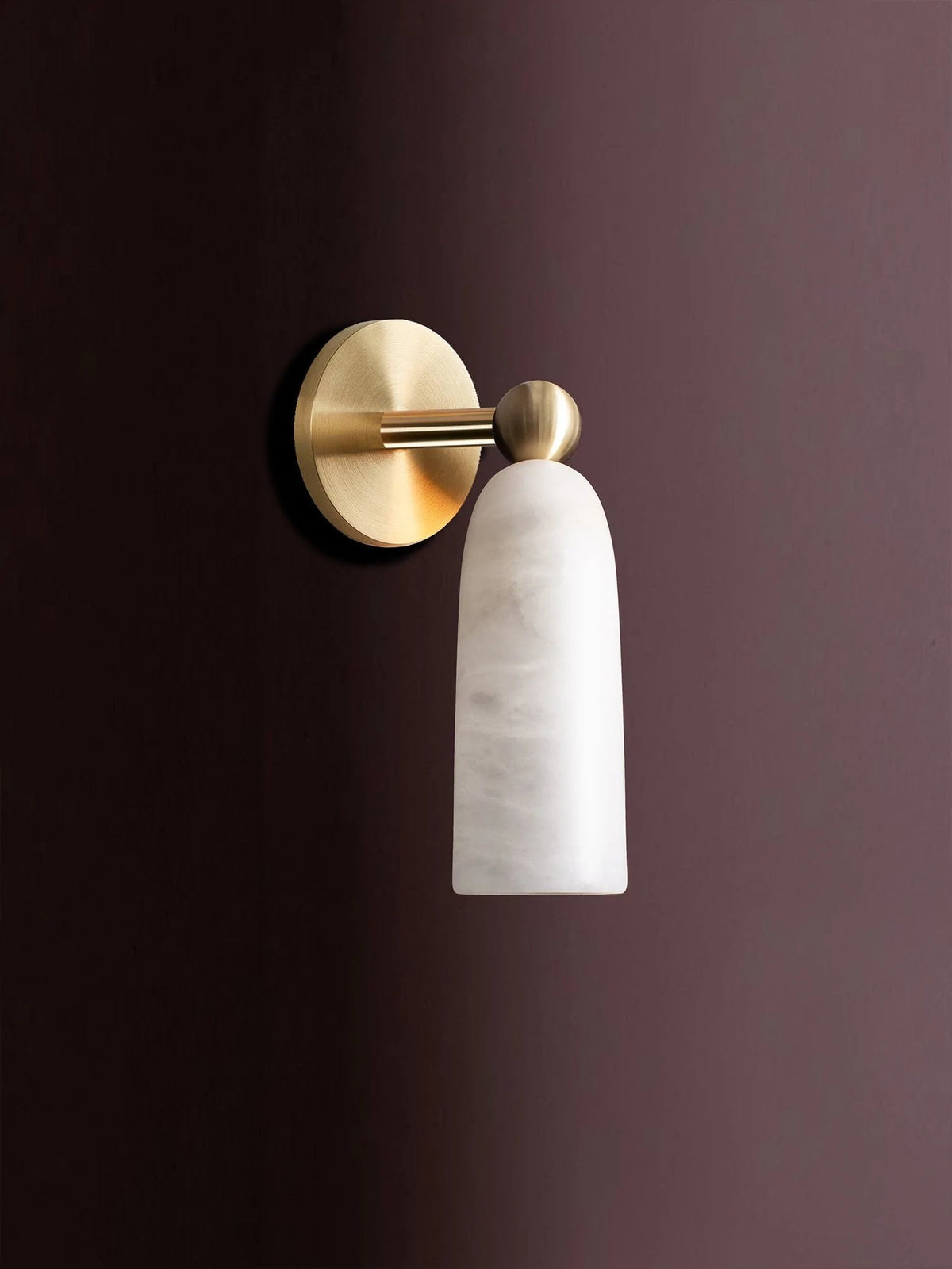 Nivaaya Figure Alabaster Wall Lamp
