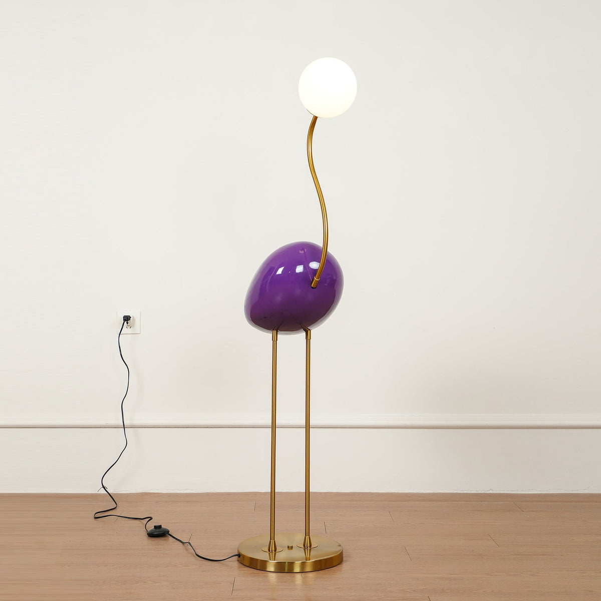 Aveniveria Floor Lamp