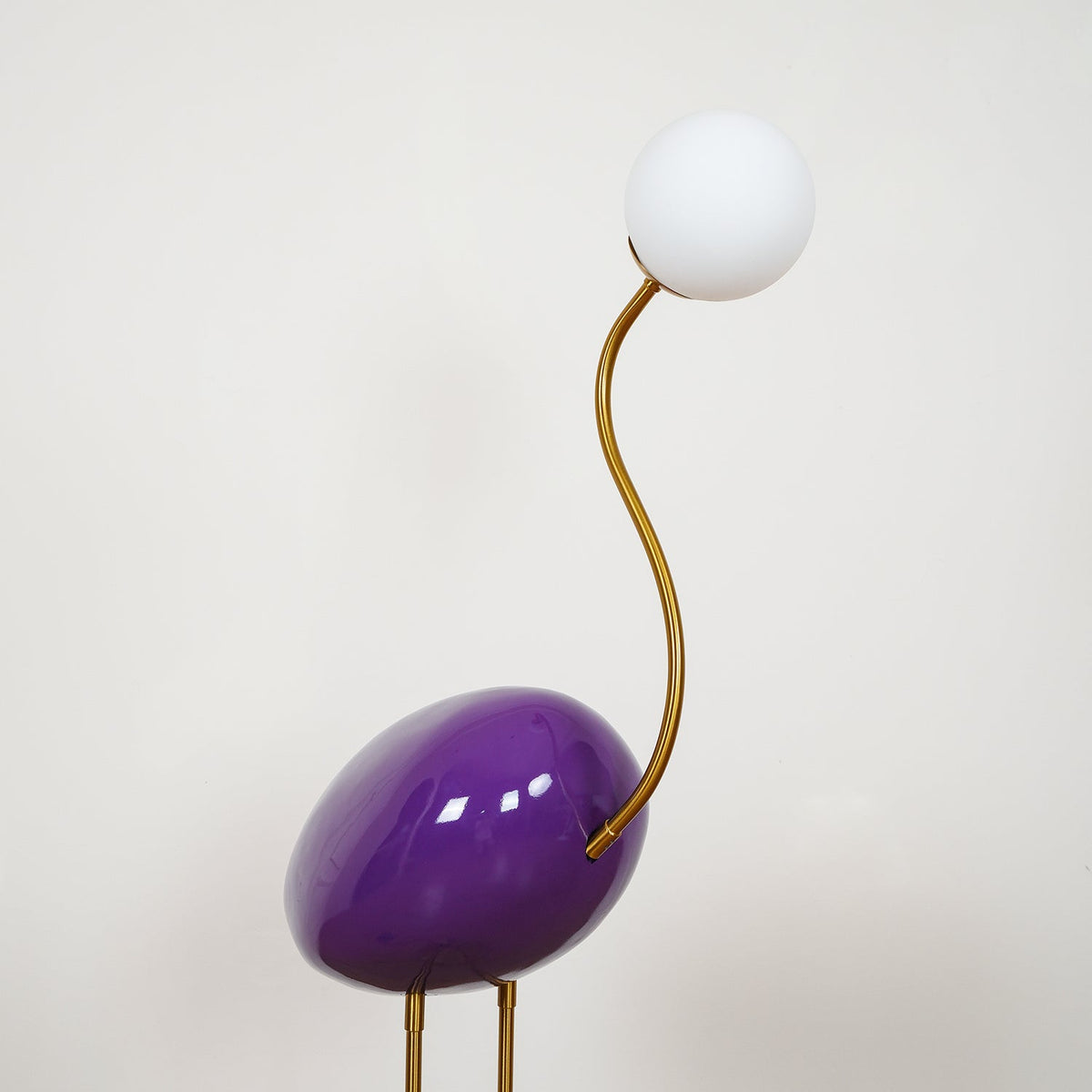 Aveniveria Floor Lamp