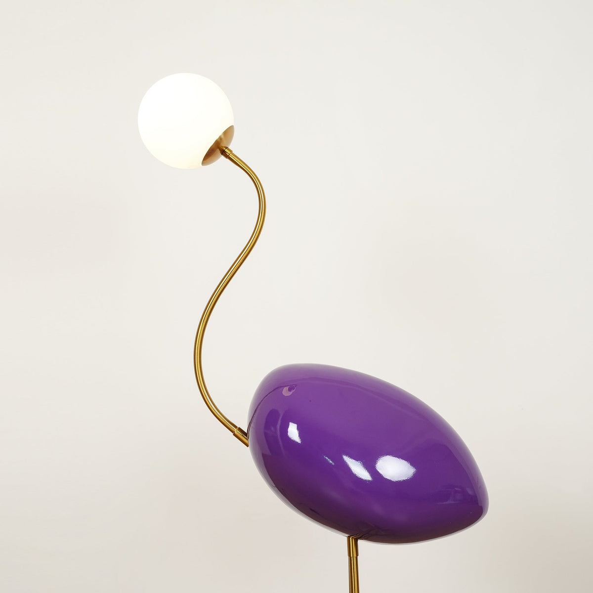 Aveniveria Floor Lamp