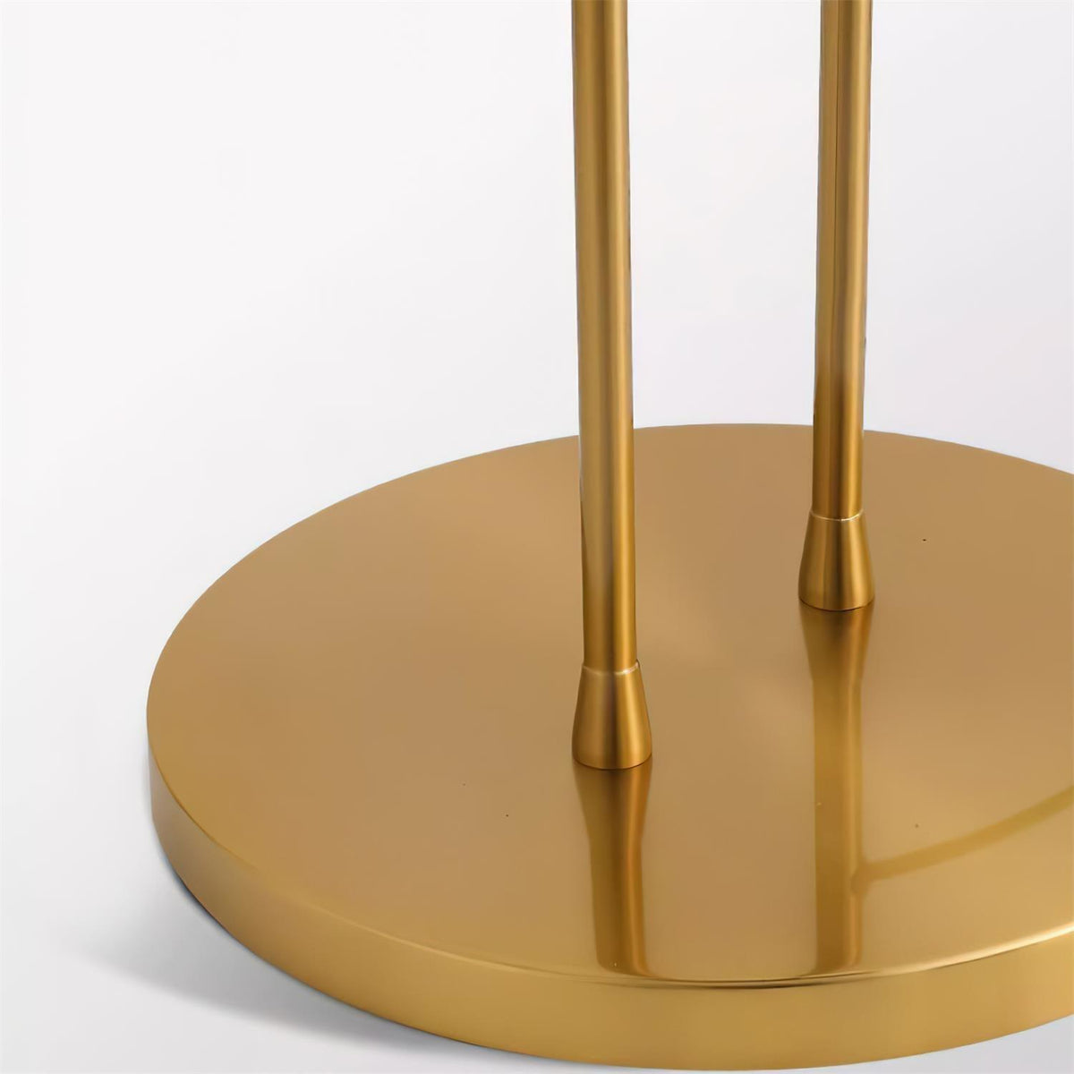 Aveniveria Floor Lamp