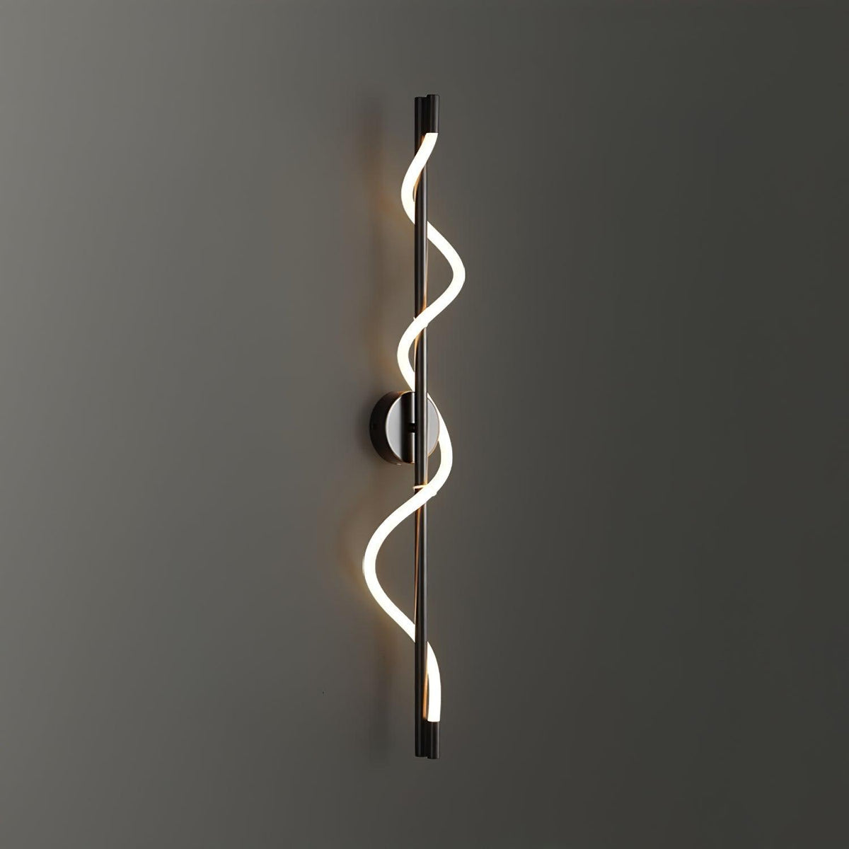 Nivelo Sculptural Brass Silicone Wall Lamp