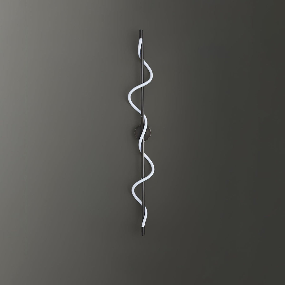Nivelo Sculptural Brass Silicone Wall Lamp
