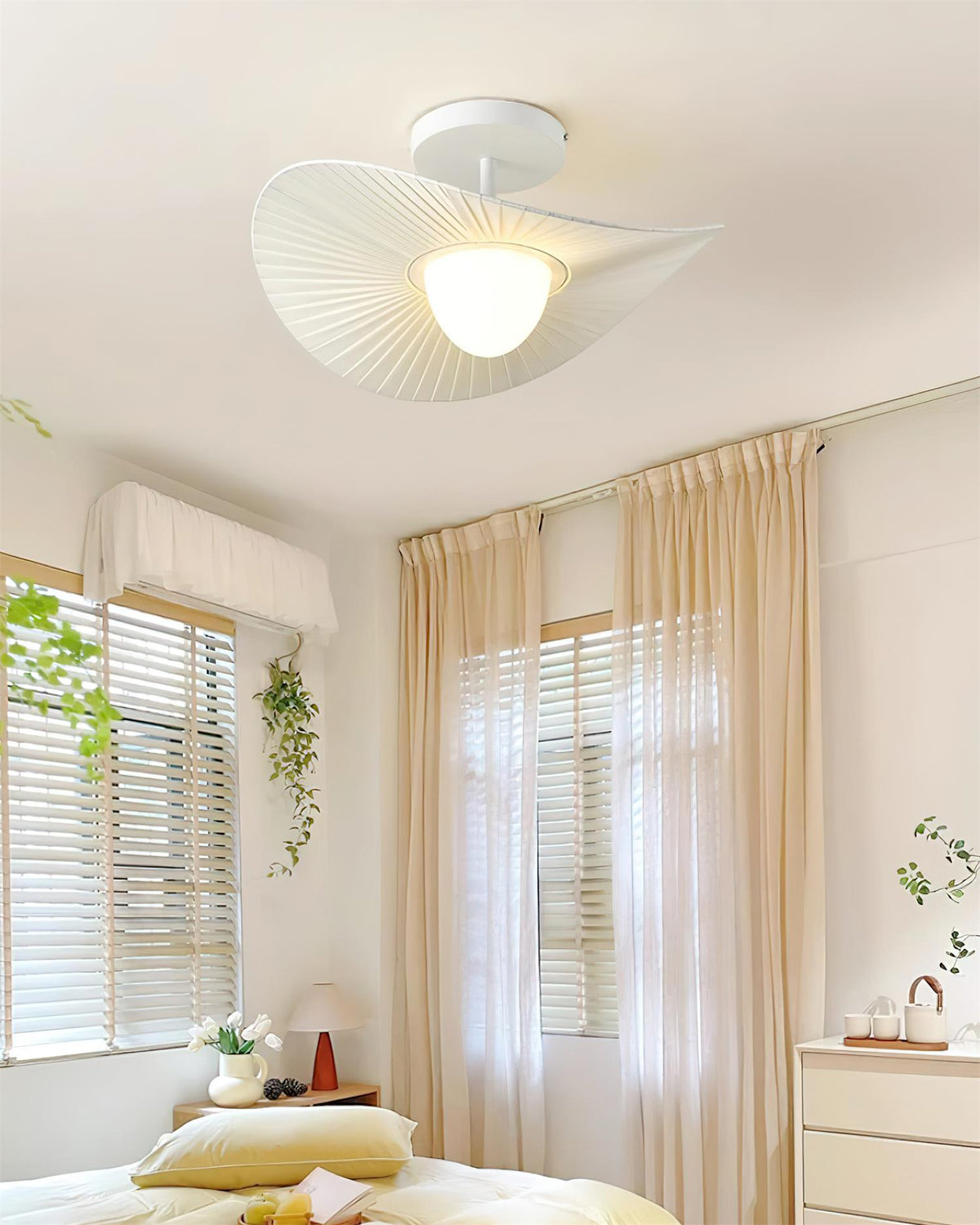 Lumirian Ceiling Light