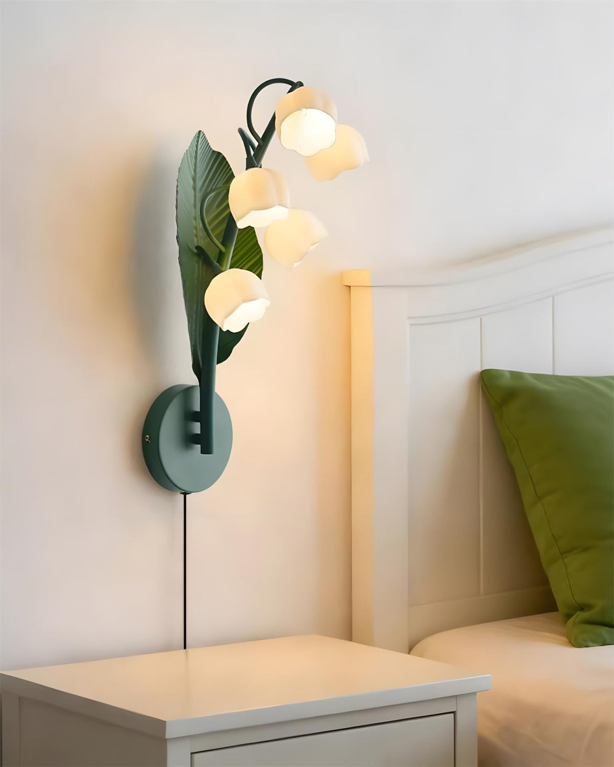 Rivaaya Wall Light