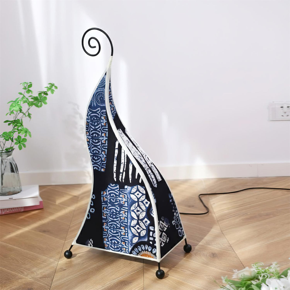 Calorielle Floor Lamp