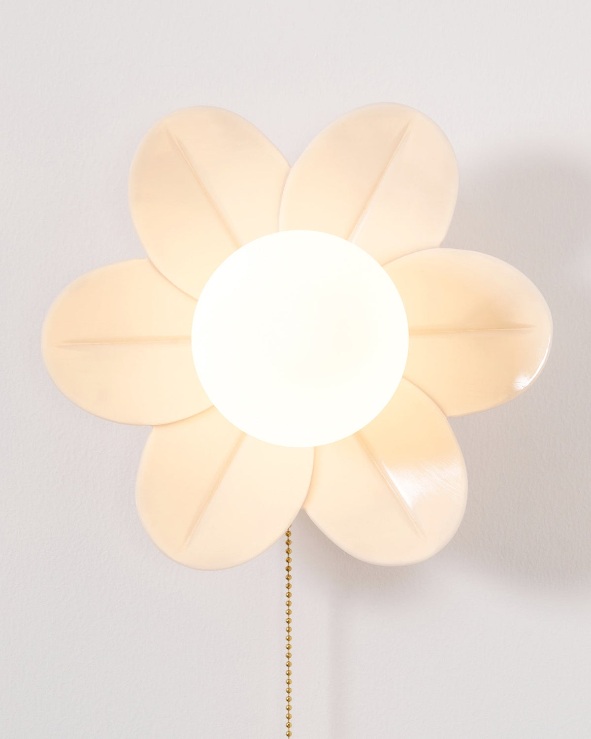 Bov Nordic Art Flowers Resin Wall Lamp