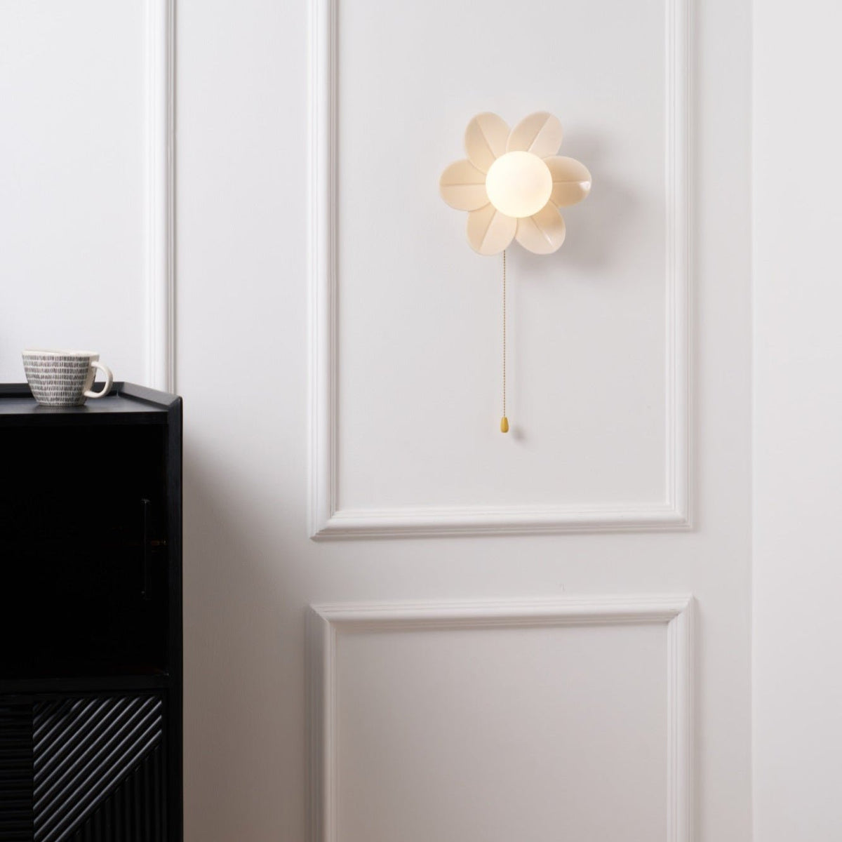 Bov Nordic Art Flowers Resin Wall Lamp