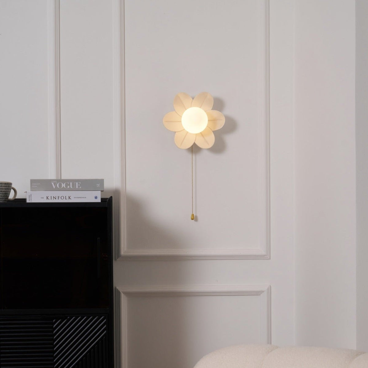 Bov Nordic Art Flowers Resin Wall Lamp