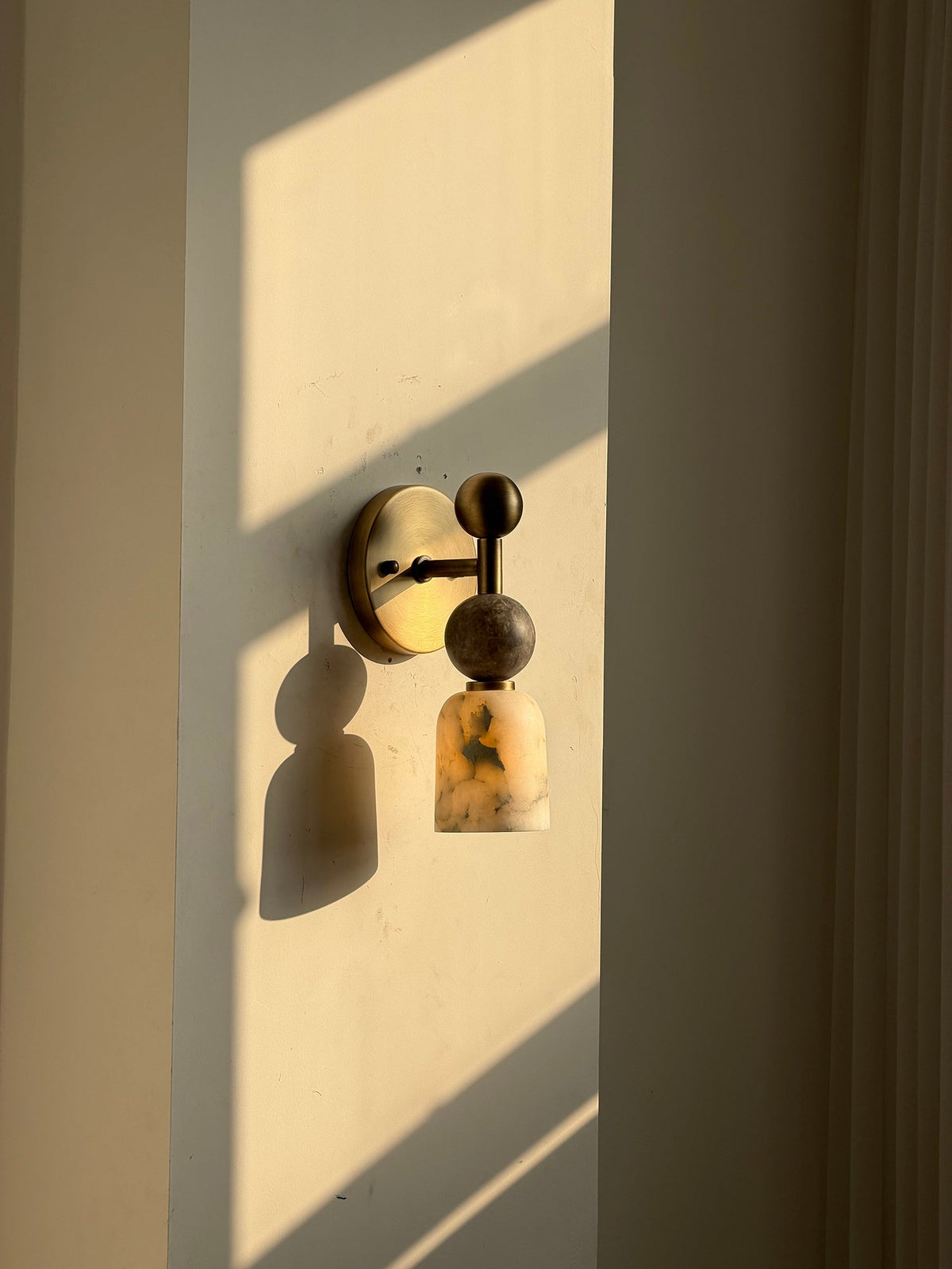 Serafin Alabaster Wall Lamp