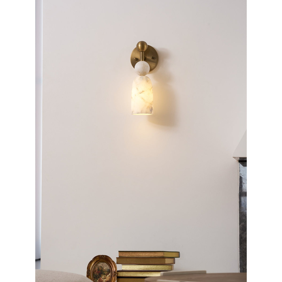 Serafin Alabaster Wall Lamp