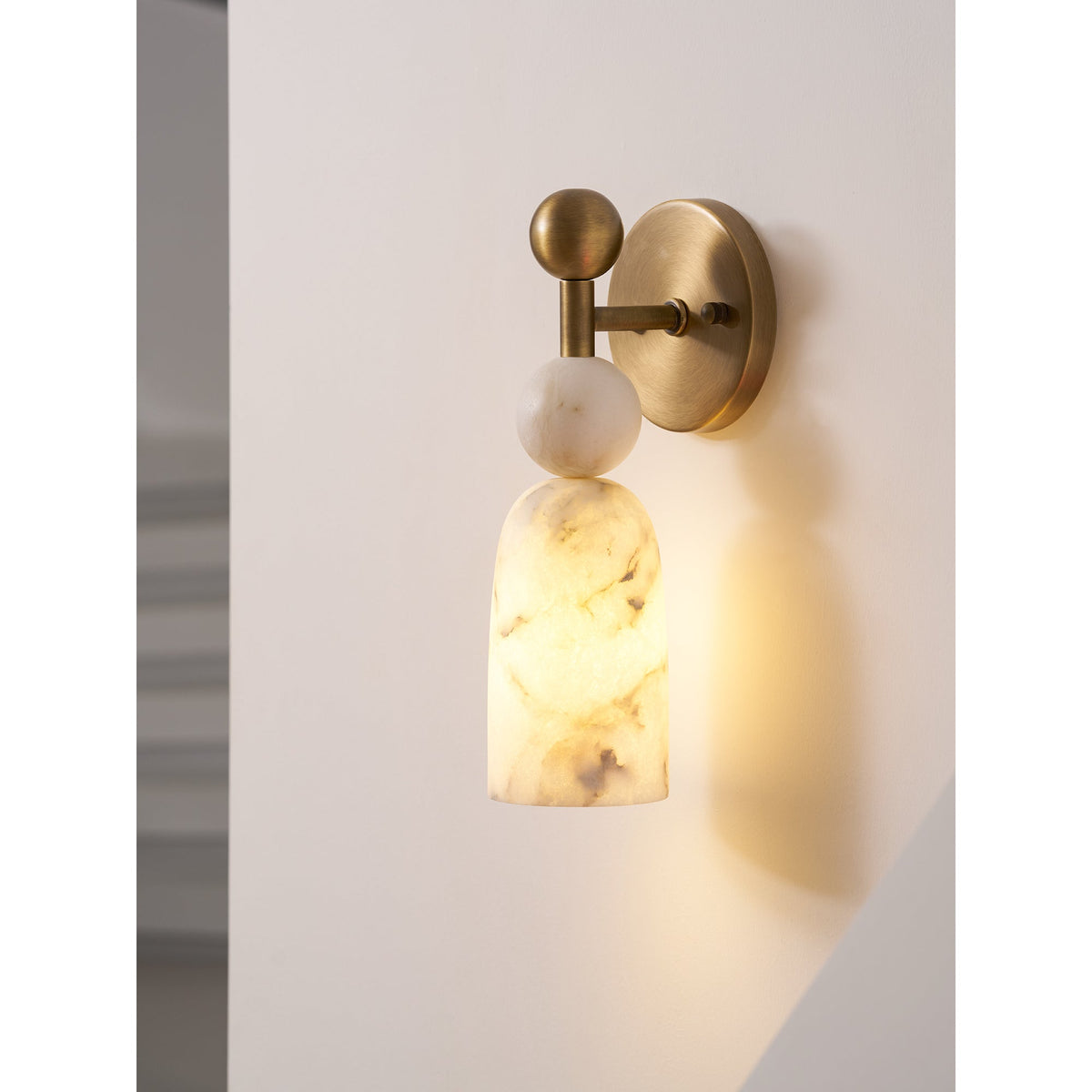 Serafin Alabaster Wall Lamp