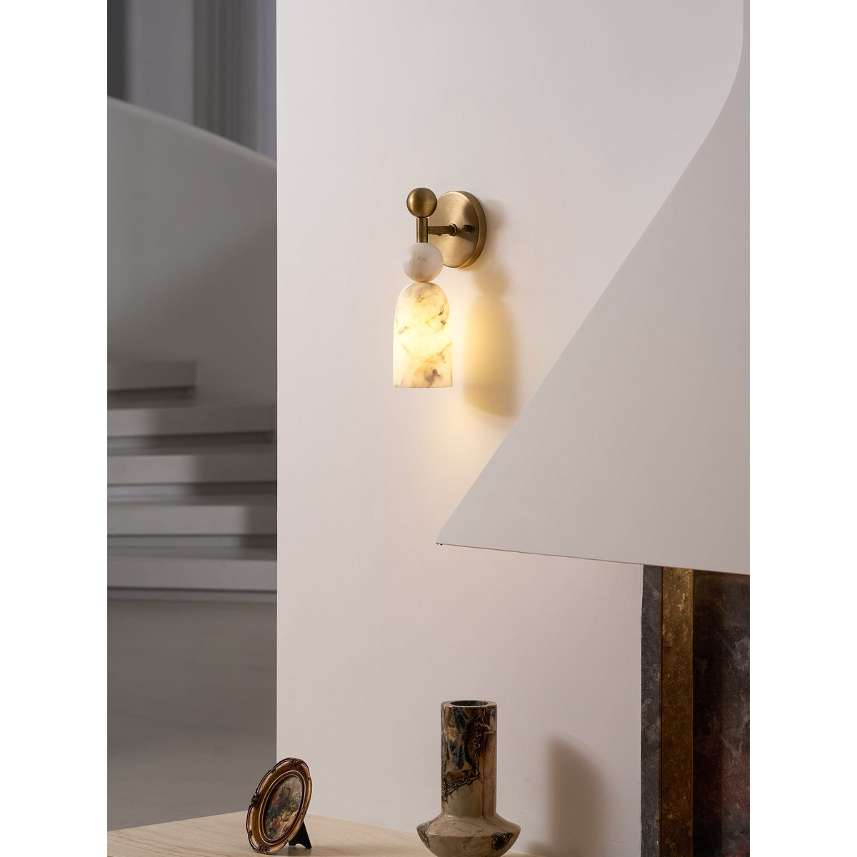 Serafin Alabaster Wall Lamp