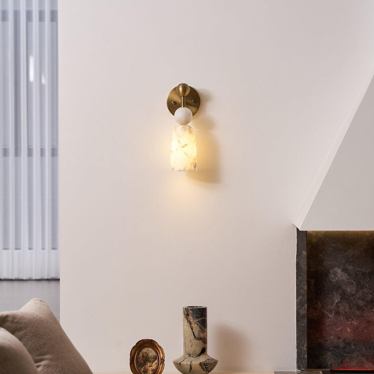 Serafin Alabaster Wall Lamp