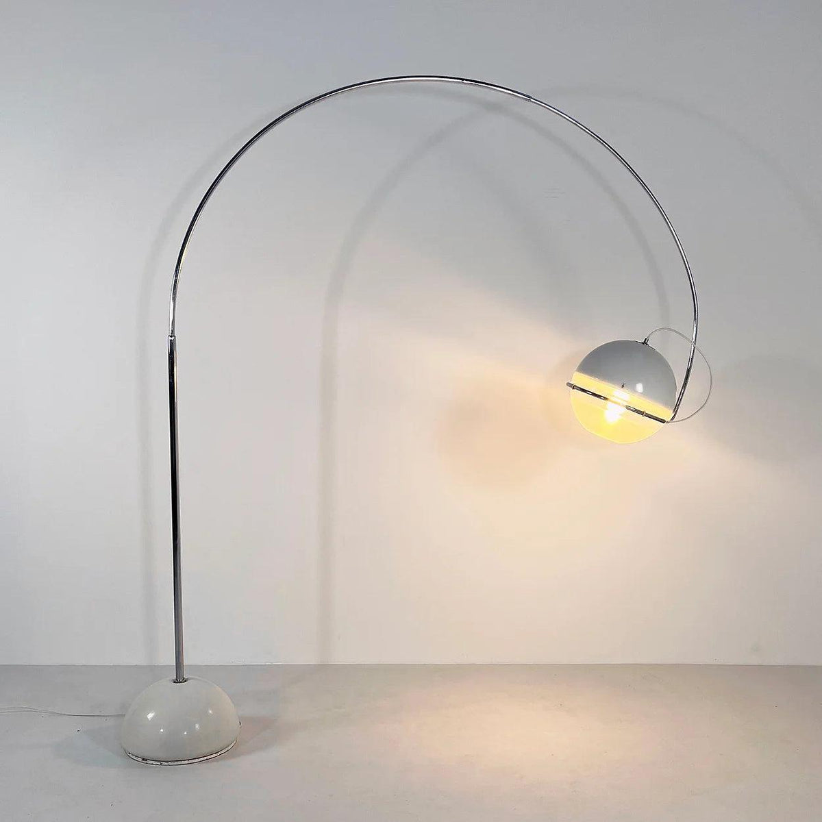 Lumiora Floor Lamp