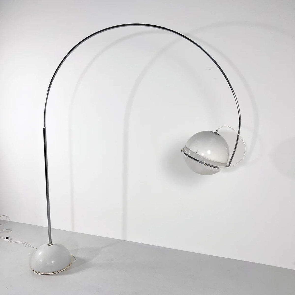 Lumiora Floor Lamp